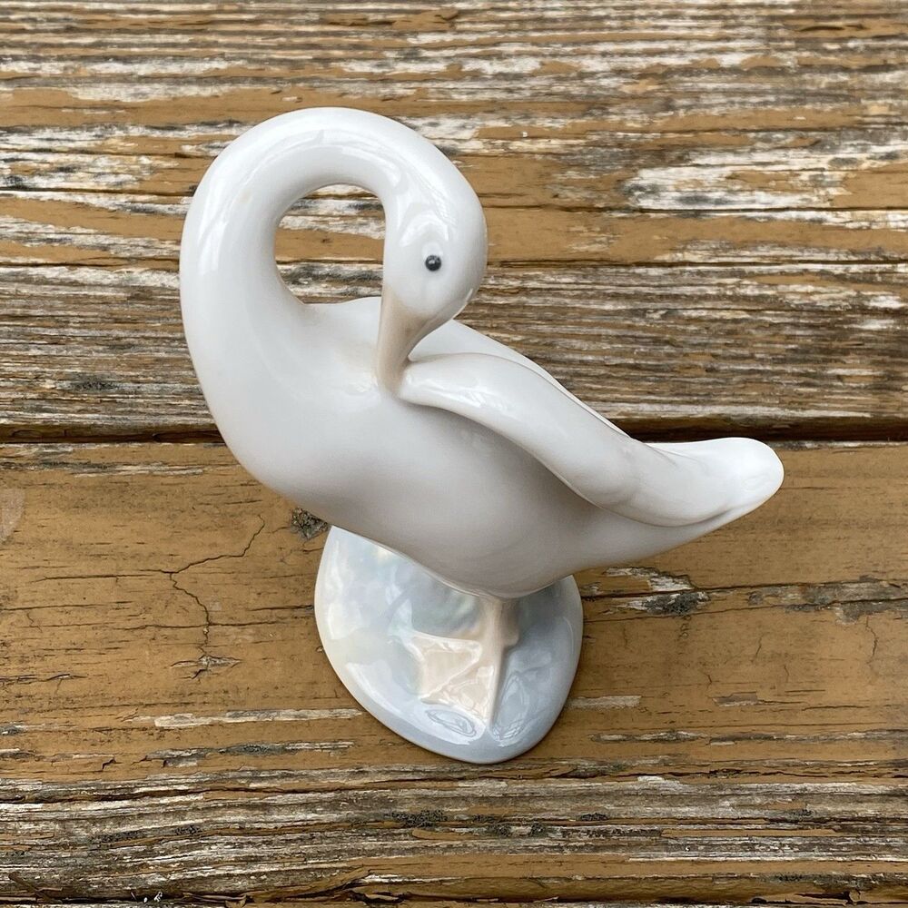Vintage/Retired Lladro "LITTLE DUCK" #4553 Porcelain Figurine 1970 Artist Marked